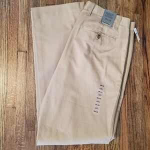 NWT Men's Gap classic straight fit khaki. 36x34
